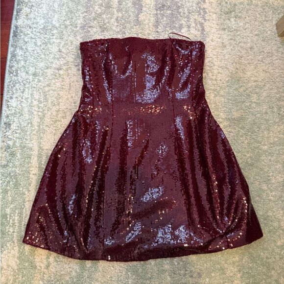 Sequin Strapless Burgundy Dress from Zara - Picture 2 of 6